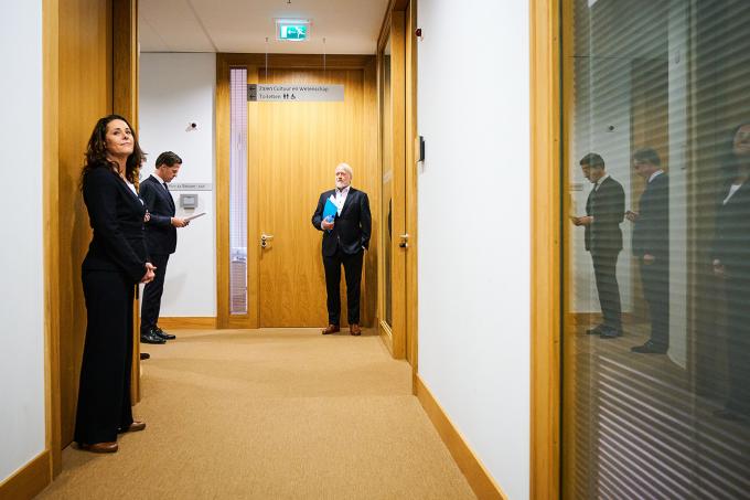 Mark Rutte, Jaap van Dissel en Irma Sluis voor een persconferentie rondom corona. Foto: Phil Nijhuis